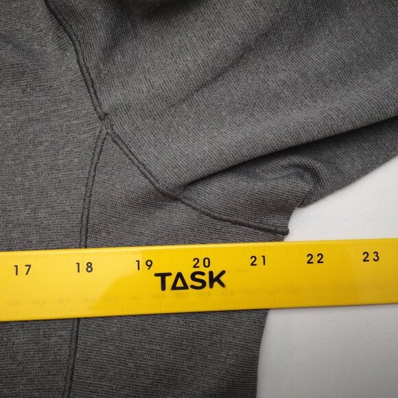 Patagonia Ladies Size Medium Grey Capilene 3 Midweight Cool Tech Shirt 1/4 Zip - Picture 7 of 9